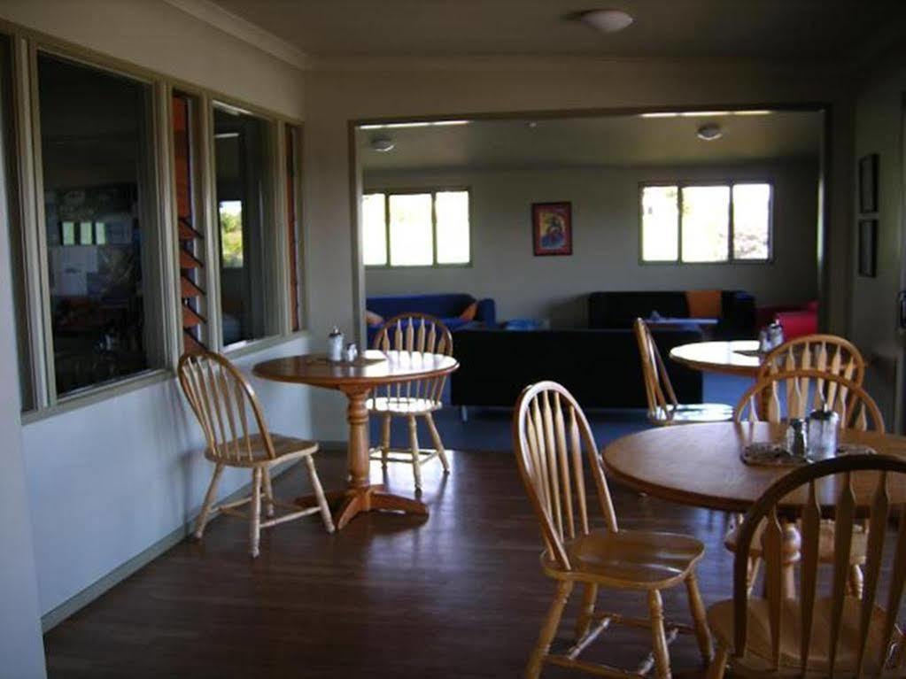 Tiki Lodge Backpackers Таупо Экстерьер фото
